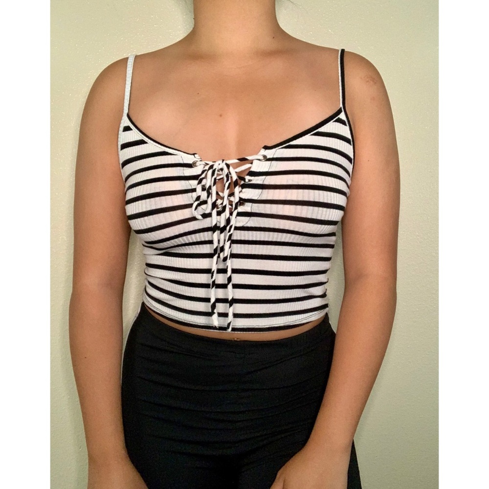 Tie In The Front Black and White Crop Top Size M